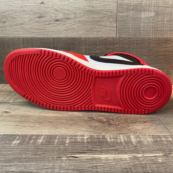 Air Jordan 1 KO ‘Chicago’ 2021 - Picture 5 of 8